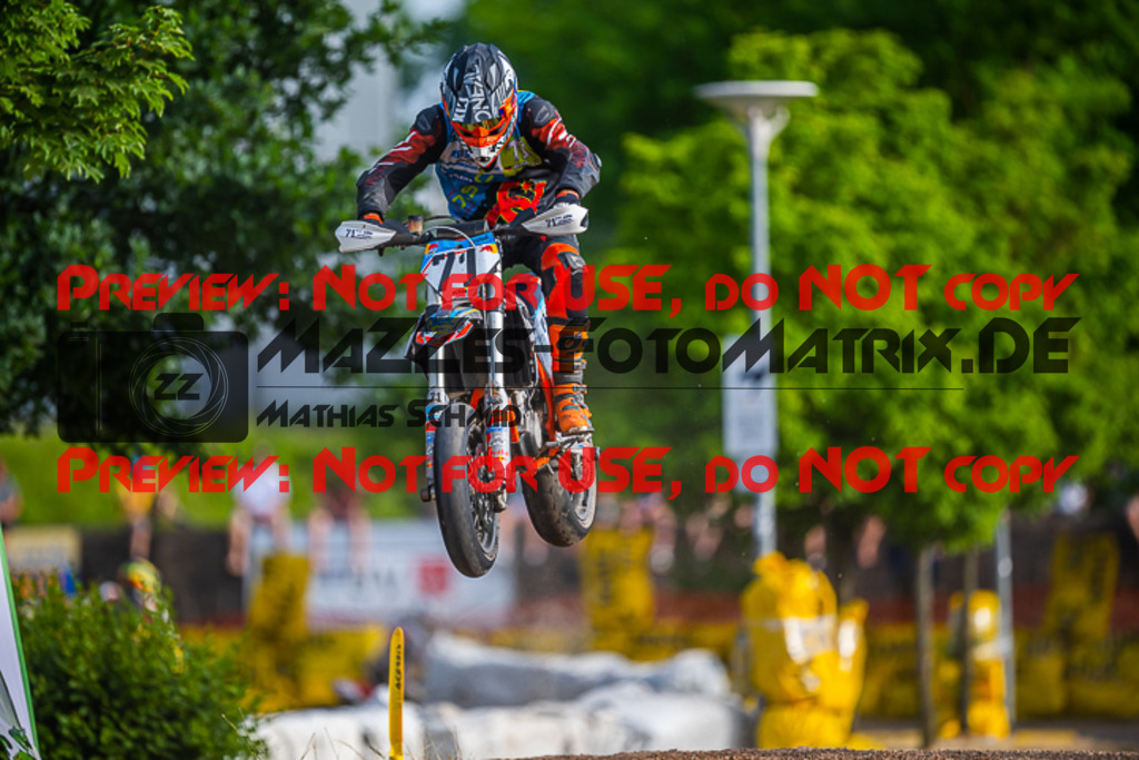 MaZZes_FotoMatrix_220618_8796 | UE40