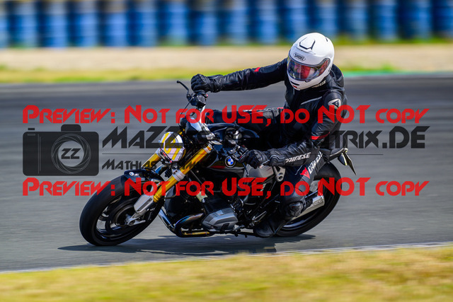 MaZZes_FotoMatrix_240725_6007705_3593 | GELB