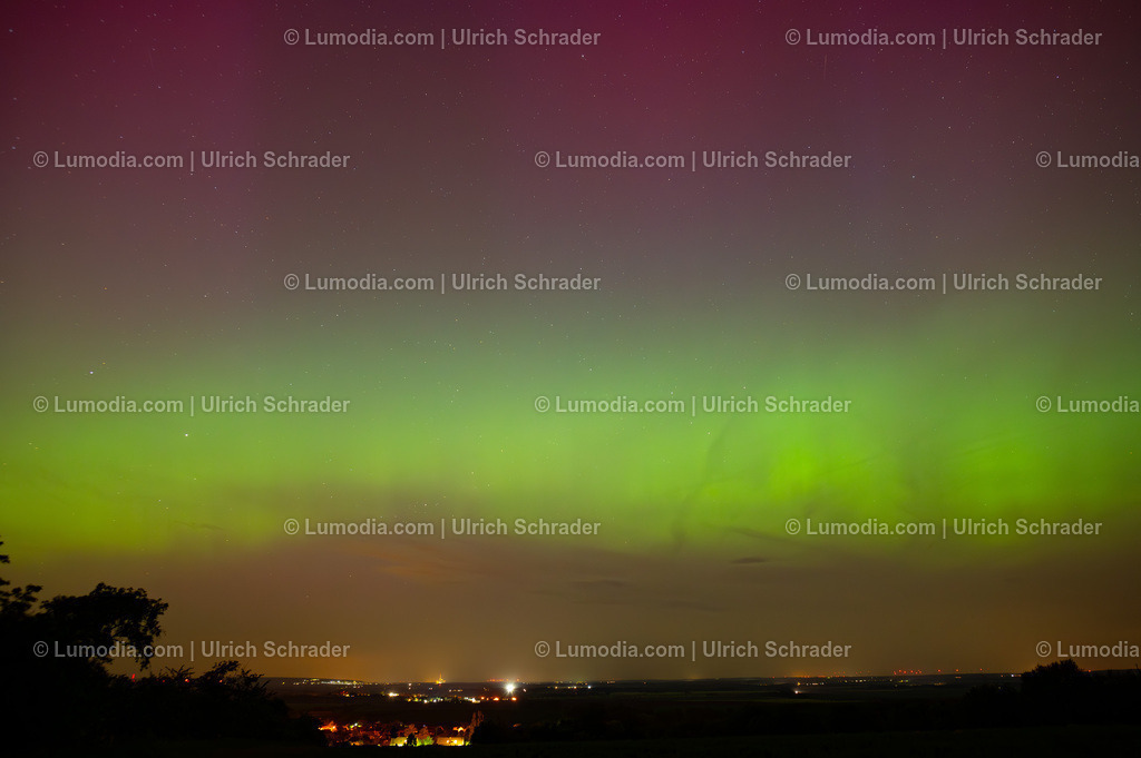 10049-13215 - Polarlicht am Huy | Stockfoto und Bilderpool mit Bildmaterial aus Deutschland, dem Harz, Halberstadt, Quedlinburg, Wernigerode und weltweit. Qualitativ hochwertige und professionelle Fotos anschauen und kaufen. - Realisiert mit Pictrs.com