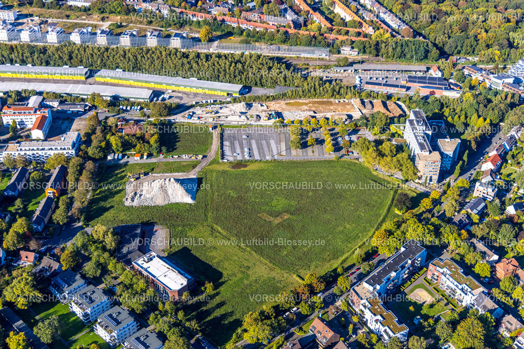 Dortmund241006134 | Luftbild, DSW 21 Dortmunder Stadtwerke, Gebäude Hauptverwaltung Deggingstraße mit Wiesenfläche und Parkplatz, Baustelle an der Feldstraße, Westfalendamm, Dortmund, Ruhrgebiet, Nordrhein-Westfalen, Deutschland