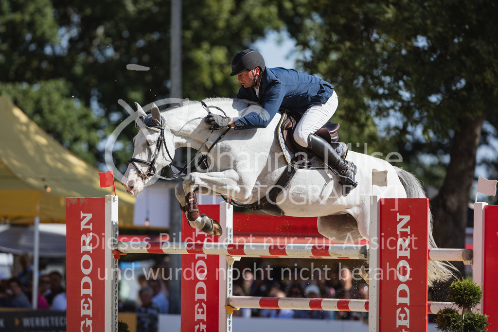 220828_Delbrueck_GrosserPreis-651 | Deine schönsten Turniermomente als professionelle Fotos! Entdecke hochwertige Pferdesport-Fotografie im Online-Shop. Jetzt Fotos finden & bestellen!