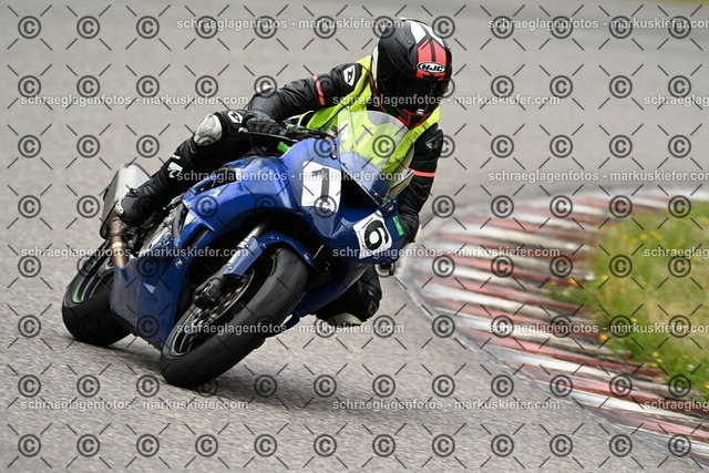 25bt02-1127 | markuskiefer.com - Realisiert mit Pictrs.com