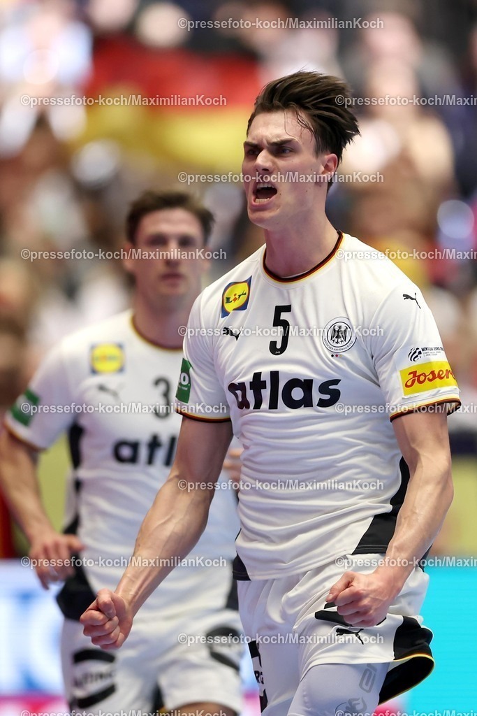 EHF17012602050 | 17.01.2026, Handball, Men's EHF EURO 2026, Deutschland - Serbien, Jyske Bank Boxen in Herning, Dänemark, Preliminary Round:  Miro Schluroff (Germany #05)  jubelnd
