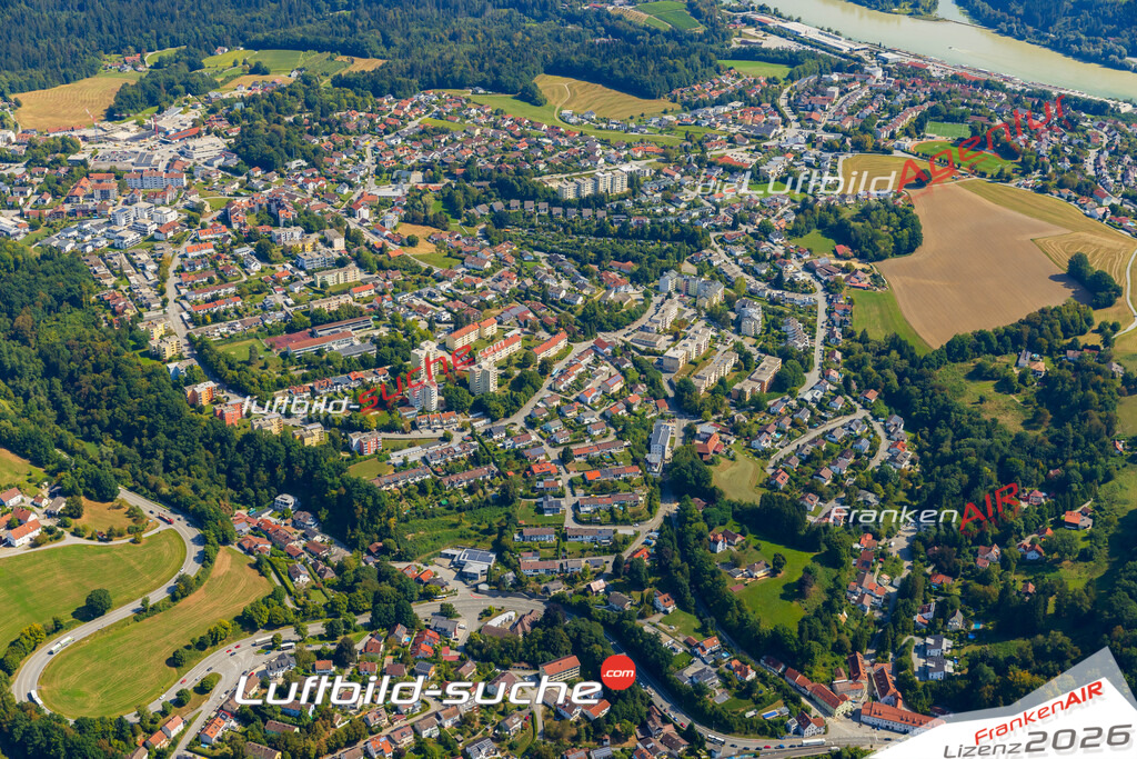 Grubweg Passau Bild- Das Luftbild wurde 2025 vom UL-Flugzeug heraus erstellt ( keine Drohnen Bilder! ) - Hochauflösende Luftaufnahme -Nicht vergleichbar mit Google Maps oder Satelittenbilder- Die Geschenkidee !Mit Lizenz und Bildrechte bestellbar