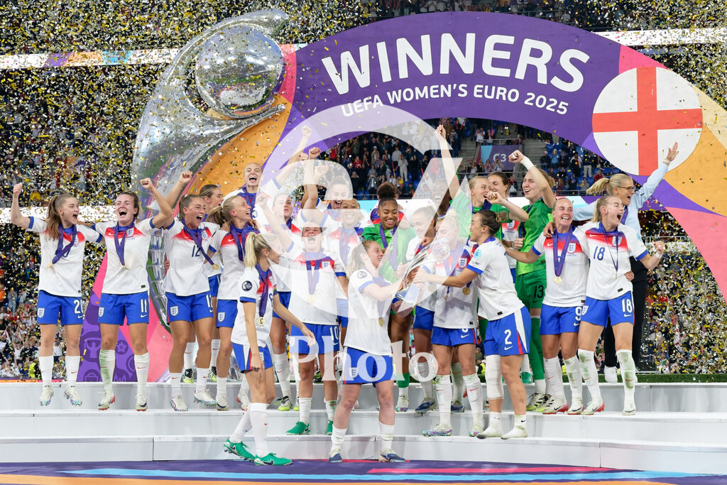England v Spain - UEFA Women's EURO 2025 Final | BASEL, SWITZERLAND - JULY 27: England celebrates after winning  Women’s EURO 2025 during the UEFA Women's EURO 2025 Final match between England and Spain at St. Jakob-Park on July 27, 2025 in Basel, Switzerland. (Photo by Giuseppe Velletri/Sports Press Photo/Getty Images)
