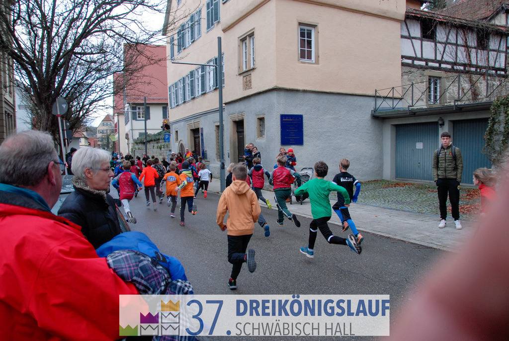 AOK JuniorCup 400m | 3Koenigslauf 2023 - Realisiert mit Pictrs.com