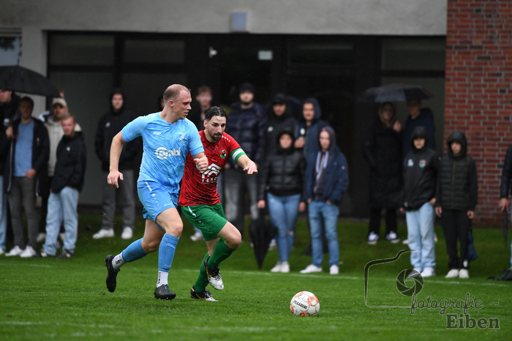BV Bockhorn-SG FriPe | Relegation zur Kreisliga; BV Bockhorn (weiß)-SG FriPe (rot) am 05.06.2025 in Oldenburg/Ofenerdiek (Lagerstraße), Photo: Philip Eiben 2025 - Realisiert mit Pictrs.com