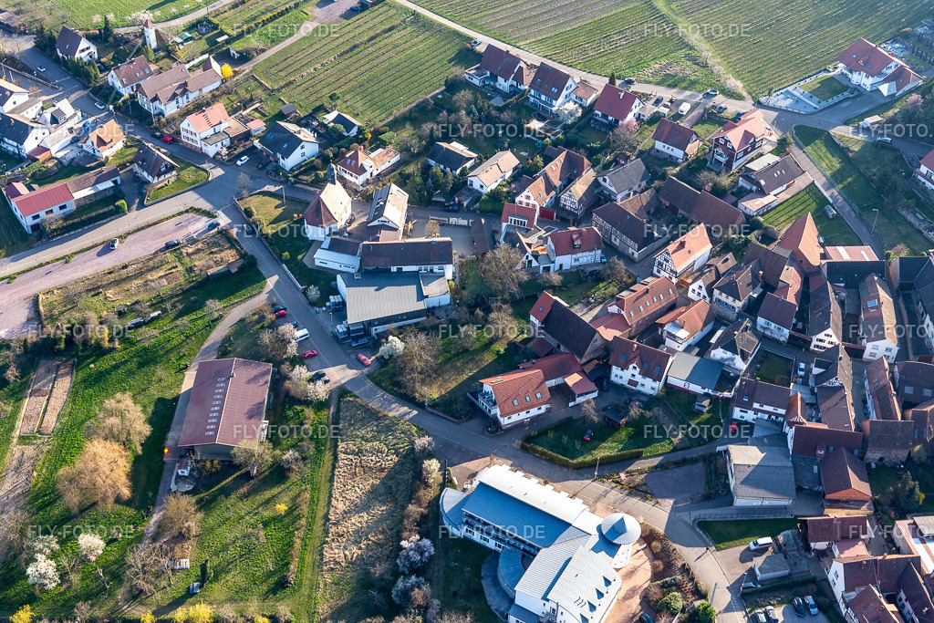 Gleiszellen, Südpfalz-Terrassen http://www.suedpfalz-terrassen.de/ | Luftbild: Gleiszellen, Südpfalz-Terrassen http://www.suedpfalz-terrassen.de/ im Ortsteil Gleiszellen in Gleiszellen-Gleishorbach im Bundesland Rheinland-Pfalz in Deutschland. Foto: IMG_130894.jpg vom 22.03.2022 durch ©2025 Werner Riehm fly-foto.de/copyright - Realisiert mit Pictrs.com