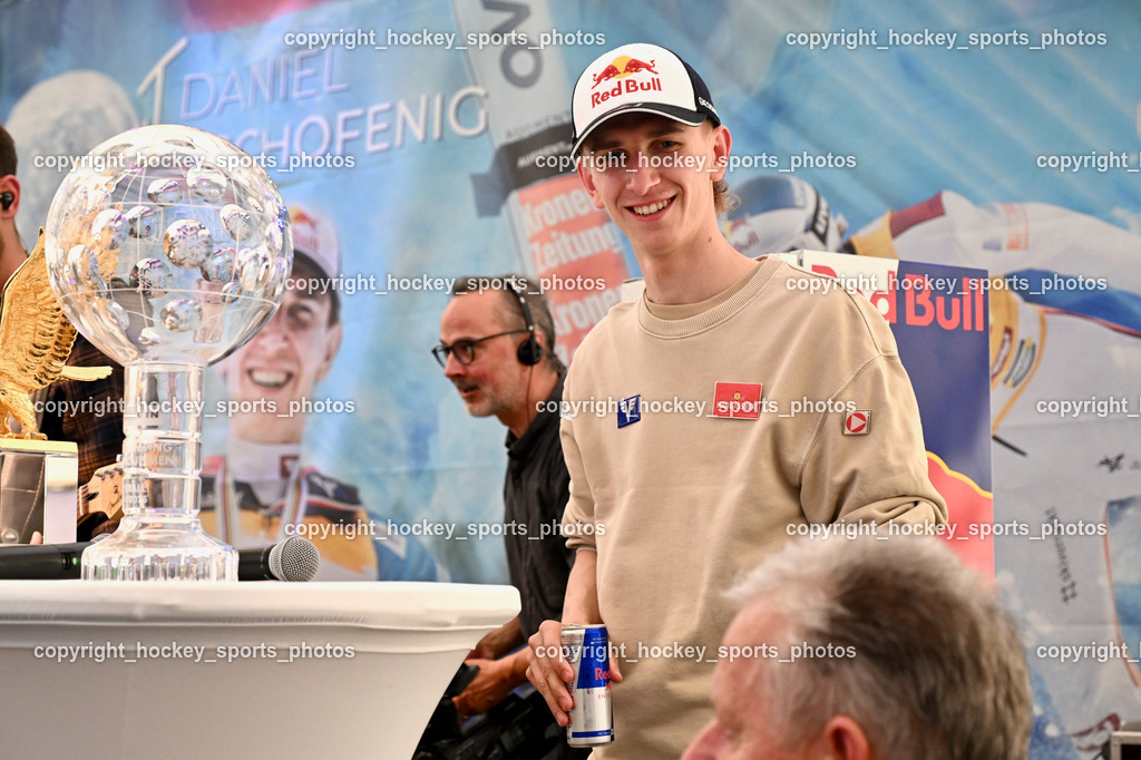 Empfang Daniel Tschofenig | Daniel Tschofenig, Empfang Daniel Tschofenig, Weltcup Kugel, Vierschanzentournee Adler, Empfang Daniel Tschofenig am 10.05.2025 in Hohenthurn (Mehrzweckhaus Hohenthuurn), Austria, (Photo by Bernd Stefan)