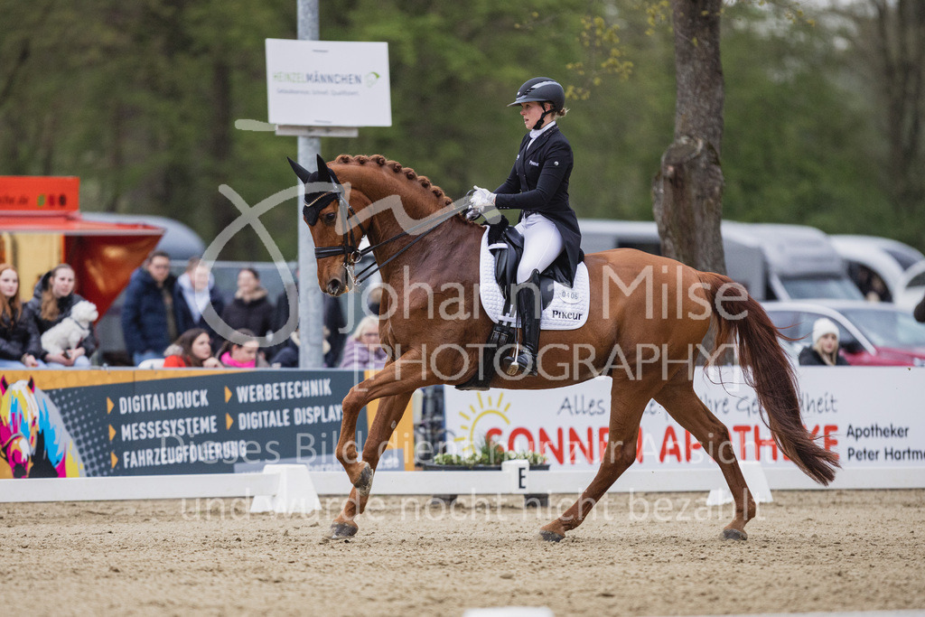 230429_Dressurfestival_S3St-261 | Deine schönsten Turniermomente als professionelle Fotos! Entdecke hochwertige Pferdesport-Fotografie im Online-Shop. Jetzt Fotos finden & bestellen!