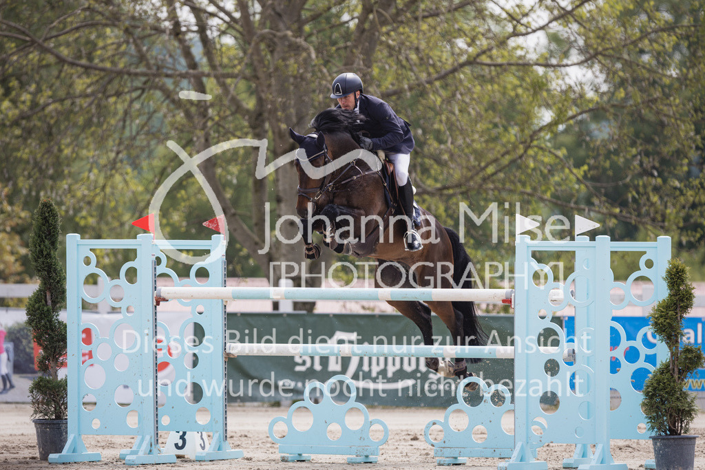230521_MayDays_FinaleAmateurTour-813 | Deine schönsten Turniermomente als professionelle Fotos! Entdecke hochwertige Pferdesport-Fotografie im Online-Shop. Jetzt Fotos finden & bestellen!