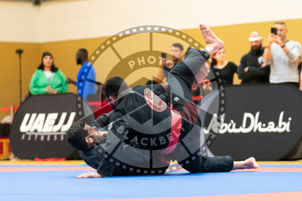 20231118PBB12320 | Fighters compete during the AJP Tour 600 Frankfurt Championship in Frankfurt/Main, Germany, on November 18, 2023.