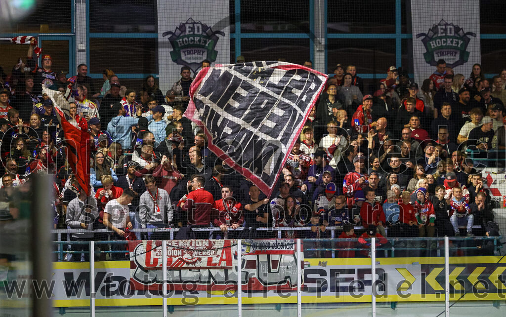 2025-09-12_071_TSV_Erding_gegen_EV_Landshut | Erding, Deutschland, 12.09.2025:Eishockey, Oberliga Süd 2025 / 2026, Testspiel, TSV Erding gegen EV Landshut, Endergebnis: 4:6Foto: Christian Riedel / fotografie-riedel.net