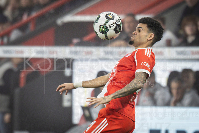 DFB Cup semifinal match Bayer 04 Leverkusen vs. FC Bayern Munich, 22.04.2026 | LEVERKUSEN, GERMANY - APRIL 22, 2026: Luis Diaz (FC Bayern Muenchen, 14)during the German DFB Cup semifinal match between Bayer 04 Leverkusen vs. FC Bayern Munich at BayArena on April 22, 2026 in Leverkusen, Germany. DFL REGULATIONS PROHIBIT ANY USE OF PHOTOGRAPHS AS IMAGE SEQUENCES AND/OR QUASI-VIDEO.
