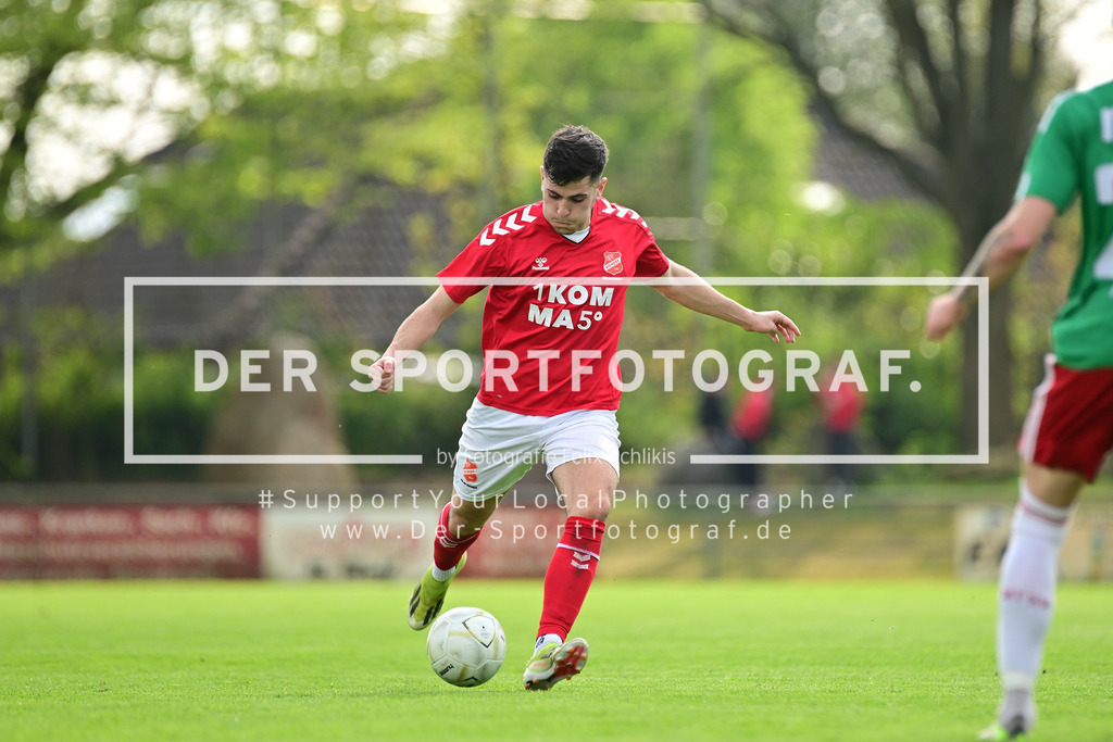 Fußball I Herren I Saison 2024-2025 I Oberliga Schleswig-Holstein I 26. Spieltag I SV Eichede - MTSV Hohenwestedt I 74041 | Der Sportfotograf. - Realisiert mit Pictrs.com