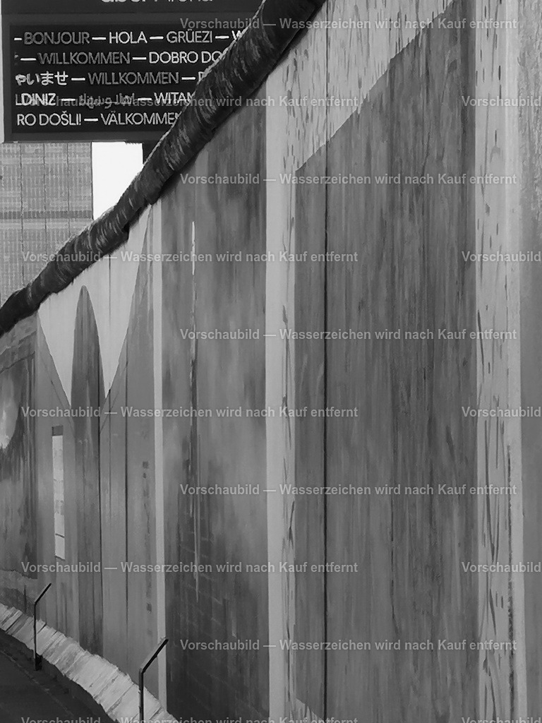 Berlin-East-Side_Gallery | online Fotogalerie mit schwarz-weiß Fotografien und Shop für zeitlose  Poster und Leinwände in stilvollem schwarz weiß  - Realisiert mit Pictrs.com