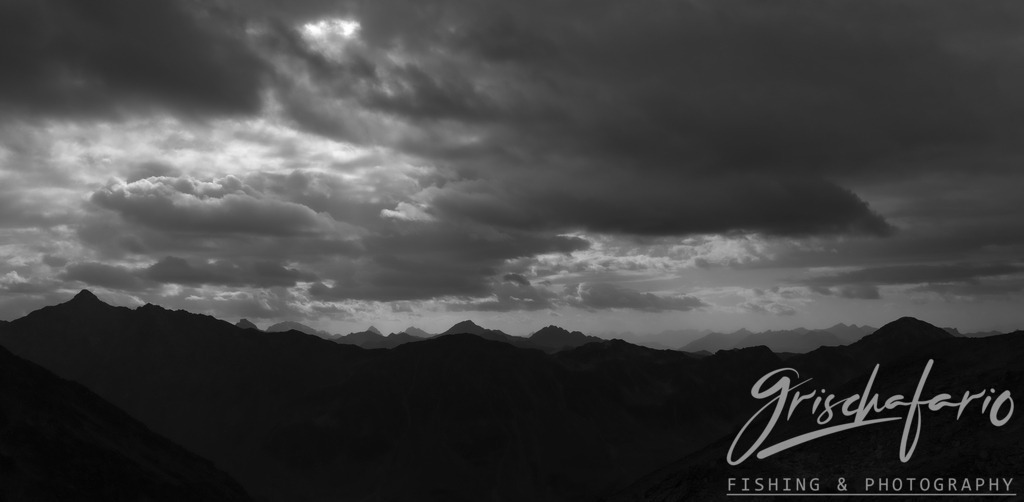 In the eye of the storm | grischafario photography