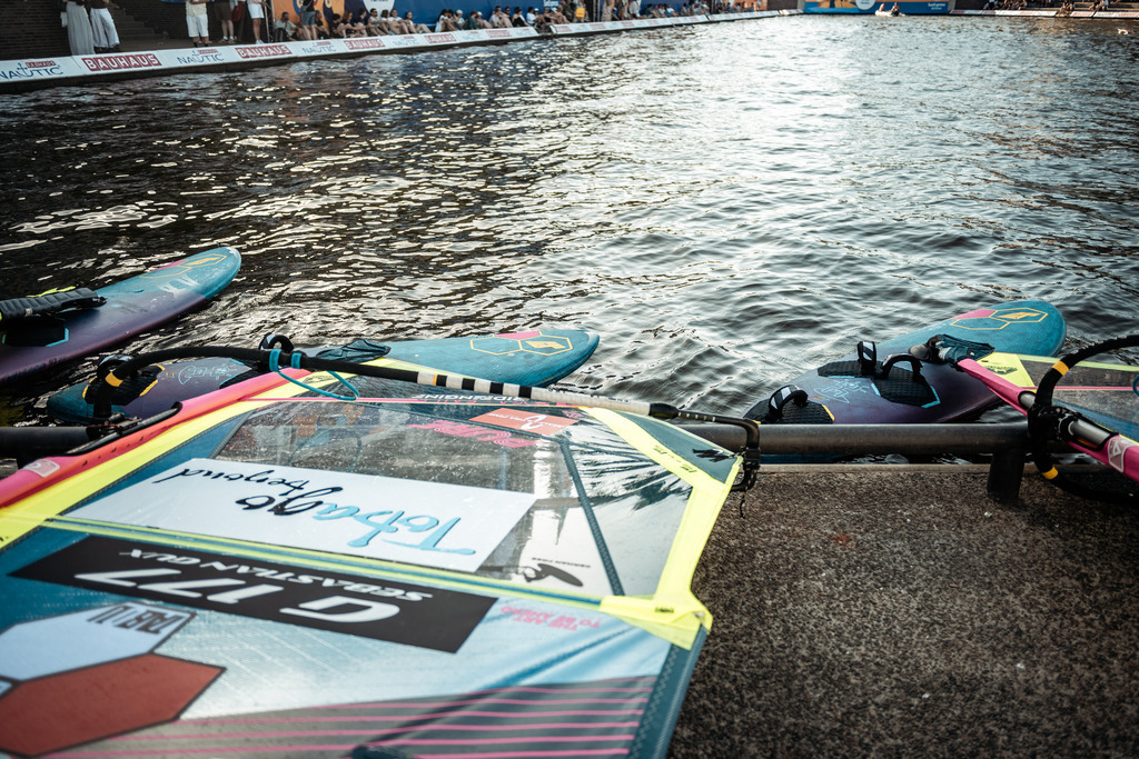 Kieler WOCHE Tow In Windsurf - @danielpankoke dpmedia (43 von 158) | dp-photography - Realisiert mit Pictrs.com