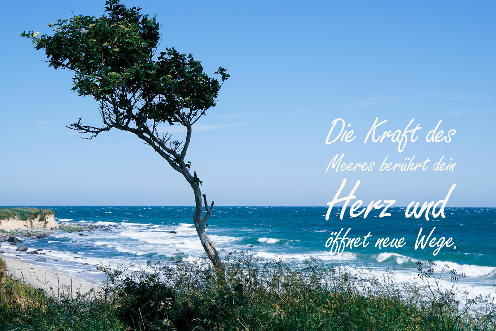 Meer Kalender 2026 - Ostseemotiv mit Text | Gestalten Sie Ihr Zuhause mit einzigartigen Bildern von Ostsee u. Nordsee – als Leinwandbild, Acryl, Alu-Dibond oder FineArt Hahnemühle, individuell anpassbar.