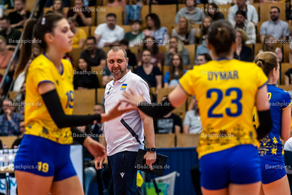 2023-00071004-Freundschaftsspiel-Deutschland-Ukraine | Trainer Ukrainę 20.05.2023; Berlin Foto: Gerold Rebsch - www.beachpics.de
