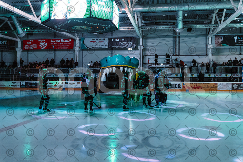 Alligators_vs_Deggendorf_30_11_2025-015 | Höchstadt Alligators Fotogalerie: Eishockey-Action aus Franken. Professionelle Spielfotos, Portraits & Stadionbilder zum Download. Jetzt entdecken! - Realisiert mit Pictrs.com