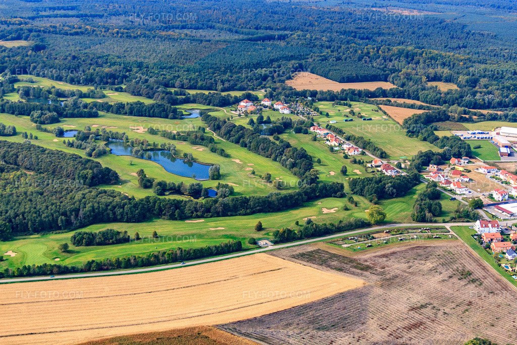 Aerial view: Greens and ponds at the Baden-Baden Golf Club Soufflenheim in Soufflenheim in the state Bas-Rhin, France.Photo: IMG_53485.jpg taken on 09/30/2012 by Werner Riehm/FLY-FOTO.comResolution of the original: 4752 x 3168 px