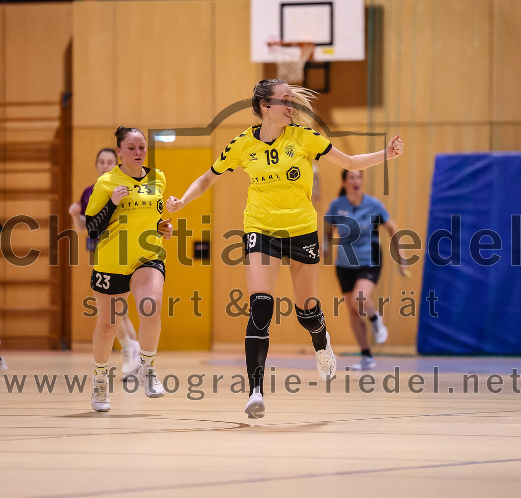 2025-01-11_107_SpVgg_Altenerding_gegen_HF_Scheyern | Erding, Deutschland, 11.01.2025:Handball, Bezirksoberliga Frauen Altbayern 2024 / 2024, 10. Spieltag, SpVgg Altenerding gegen HF Scheyern, Endergebnis: 20:23Melissa Ruscitti (HF Scheyern, #23), Kathrin Fink (HF Scheyern, #19)Foto: Christian Riedel / fotografie-riedel.net