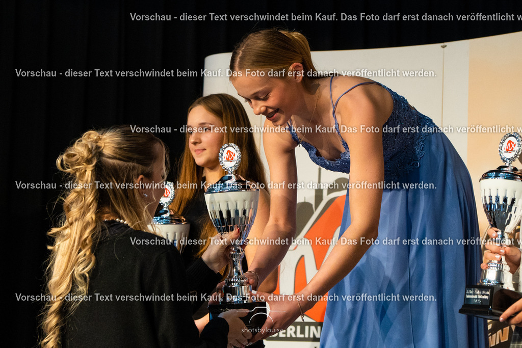 11_15_MeistereherungMXBB-8026 | Sportfotografin aus Berlin-Brandenburg mit Fokus auf Motocross. Ich halte deine sportliche Leistung und echte Emotionen auf und neben der Strecke professionell fest. Entdecke die Fotos von deinem Rennen und bestelle sie direkt hier im Shop.