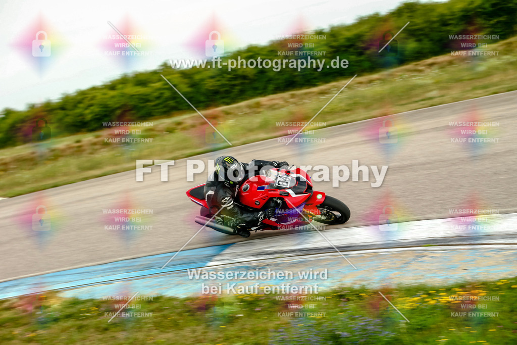 Chambley Juli-1202 | Hier findet Ihr Bilder von Touristenfahrten auf der Nürburgring Nordschleife oder von anderen Veranstaltungen die ich besucht habe. Viel Spass beim Durch Schauen 