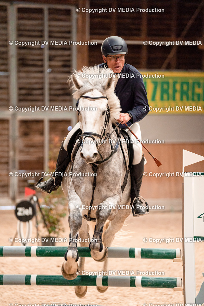 Springen Tag 1-305 | dv-media-shop - Realisiert mit Pictrs.com