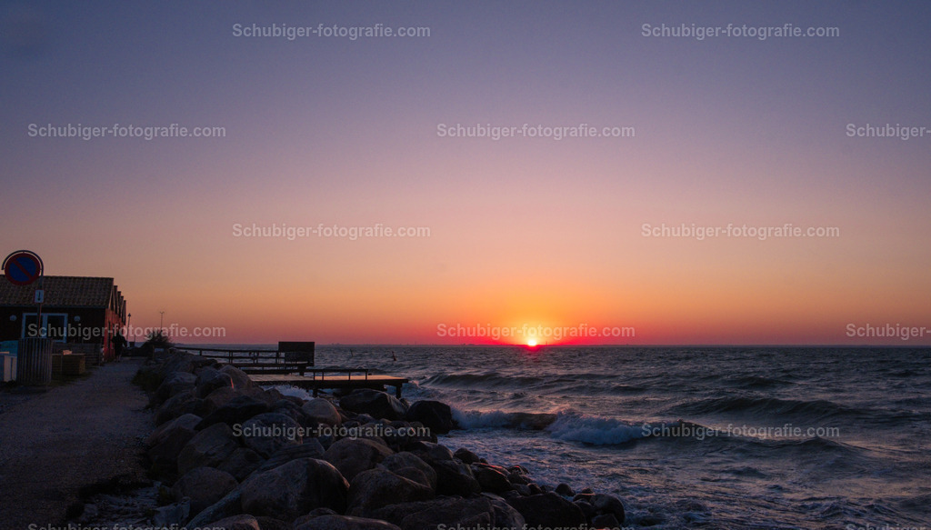 Sonnenaufgang am Meer | Sonnenaufgang am Meer - Realisiert mit Pictrs.com