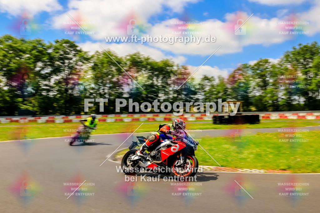 VBK-8134 | Hier findet Ihr Bilder von Touristenfahrten auf der Nürburgring Nordschleife oder von anderen Veranstaltungen die ich besucht habe. Viel Spass beim Durch Schauen 