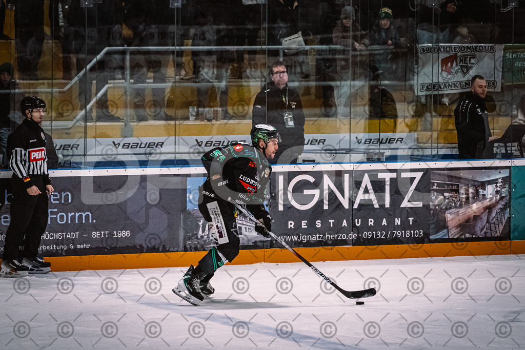 Alligators_vs_Lindau_21_12_2025-051 | Höchstadt Alligators Fotogalerie: Eishockey-Action aus Franken. Professionelle Spielfotos, Portraits & Stadionbilder zum Download. Jetzt entdecken! - Realisiert mit Pictrs.com