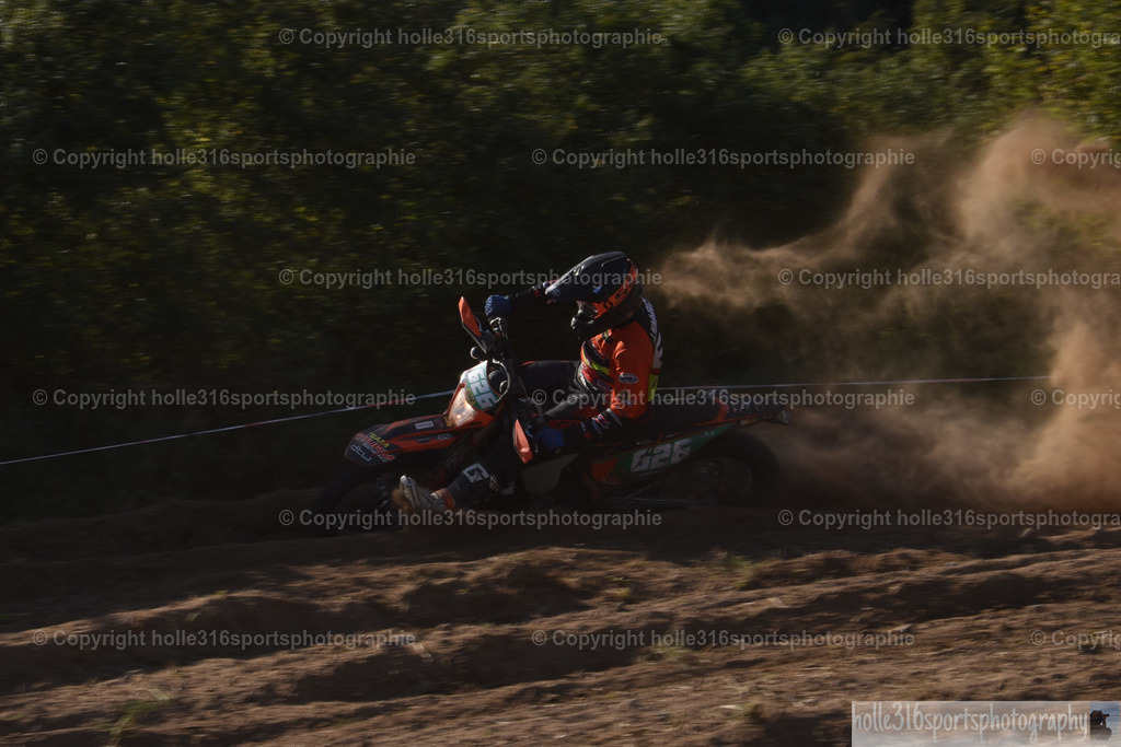 DSC_0412 | Sportfotografie , Motorsport, Motoross, Reitsport, Mointainbike, Enduro,
Landschaft , Outdoor, Eventfotografie, Landschaft, Bilder online bestellen - Realisiert mit Pictrs.com