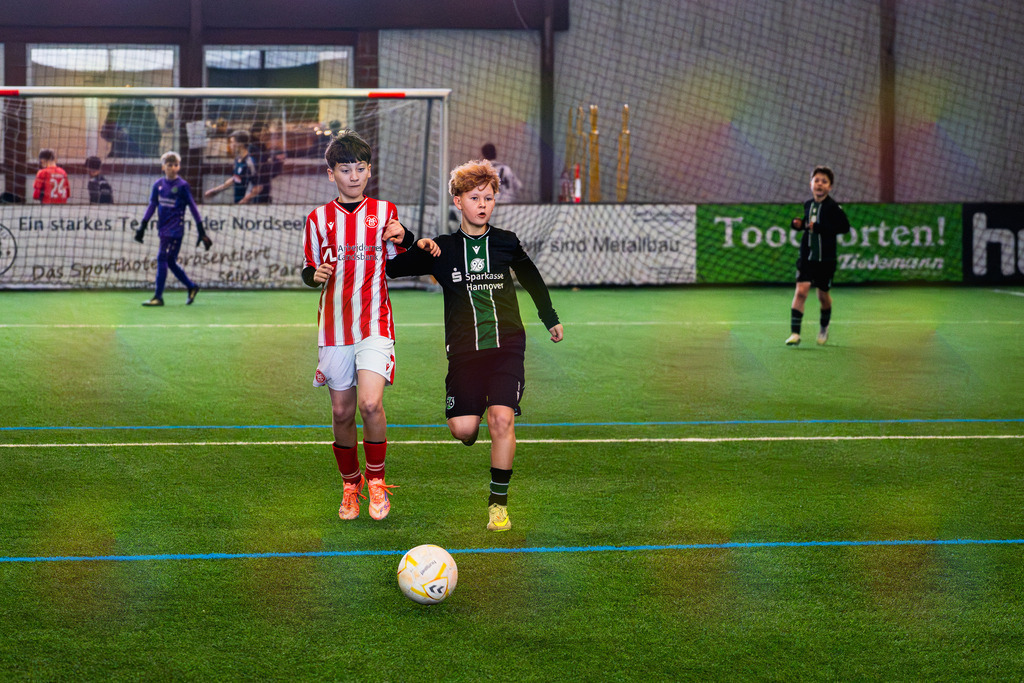 _BLR9377 | Professionelle Fußball- und Sportfotografie. Spielbilder online ansehen und kaufen – Einzelbilder oder komplette Galerien in hoher Qualität. - Realisiert mit Pictrs.com