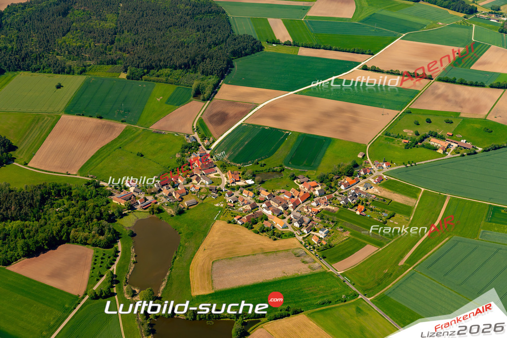 Das Luftbild zeigt : Weiherschneidbach Weidenbach - Die Luftaufnahme wurde 2024 vom UL-Flugzeug aus erstellt ( keine Drohne ) - Hochauflösende Luftaufnahme - Für grossformatige Ausdrucke geeignet. Die Geschenkidee !Mit Lizenz und Bildrechte bestellbar