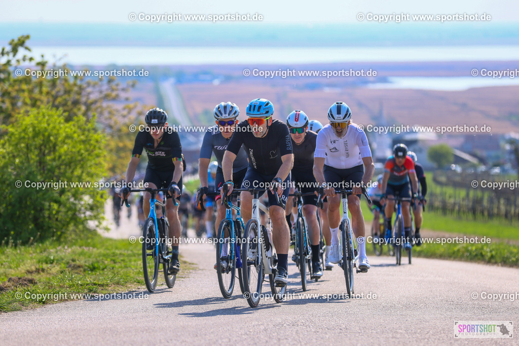 TRA_0743 | Neusiedlersee Radmarathon 2026@sportshot_your_pictrs #yourpictures#roadtowm2029 #nrm #neusiedlerseeradmarathon #neusiedlersee #neusiedlerseetourismus #burgenland #mörbisch #nrm26 #burgenlandtourismus #voglundco #poweredbyburgenlandtourismus #radsport #rad #marathon #ucigranfondo #visitburgenland #ucigranfondoworldseries