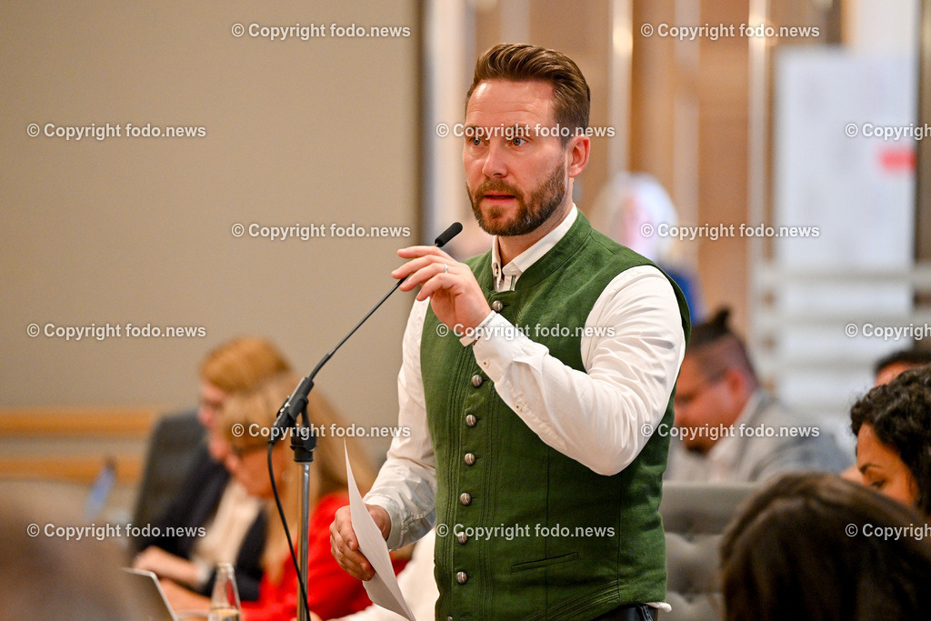 Landhaus Linz_ Promenade_ Landtagssitzung_ 13.06.2024-96 | 13.04.2024, Landhaus Linz AUT, Promenade, Landtagssitzung, im Bild Manuel Krautgartner (MFG, Klubobmann)