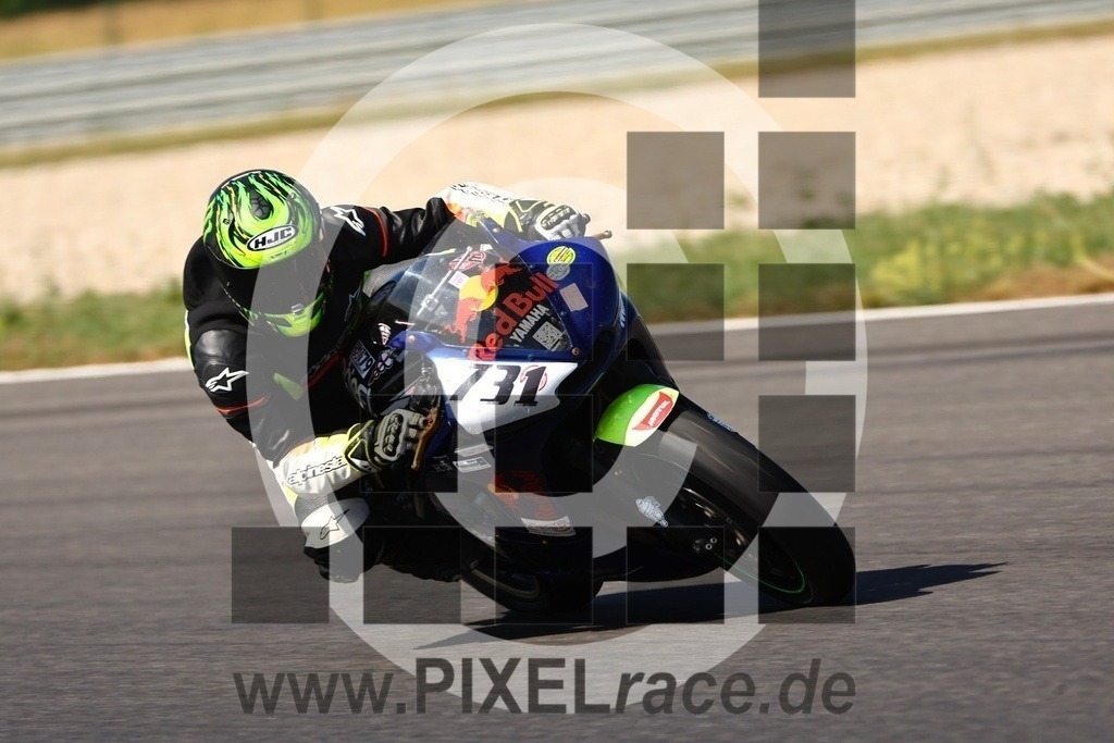 0731-20250621_11802 | Schöne Erinnerungen an spannende Momente - das festzuhalten ist unser Job. PIXELrace.de ist seit 2003 auf den Rennstrecken Europas unterwegs um die Action draußen beim Fahren und die wunderbare Stimmung imm Fahrerlager für euch einzufangen.