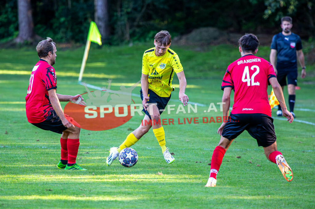 Kärntner Liga | Kärntner Liga ATUS Ferlach - ASKÖ Köttmannsdorf am 02.09.2023 in Ferlach
(Sportplatz), Austria, (Photo by Ernst Krawagner sport-fan.at) - Realisiert mit Pictrs.com