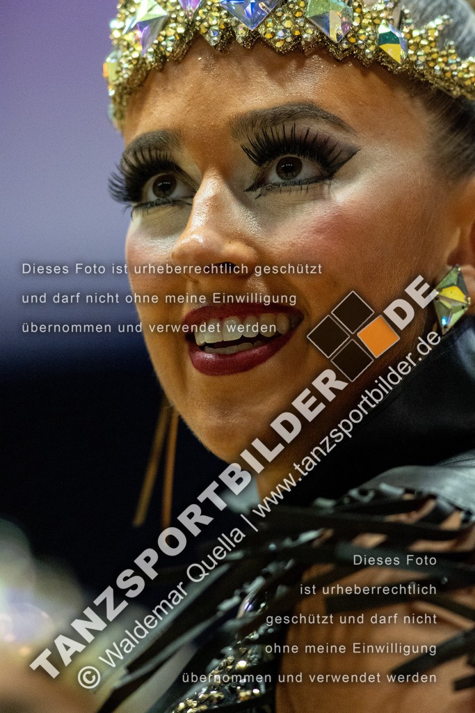20240113-13170 | Hier finden Sie Tanz Bilder vom Latein und Standard Formationen tanzen. Sportbilder vom Tanzsport. Schöne Fotos und von Weltmeisterschaft, Europameisterschaft, Bundesliga, Regionalliga, Oberliga und Landesliga sowie von GOC Stuttgart, DanceComp, WM Bremen