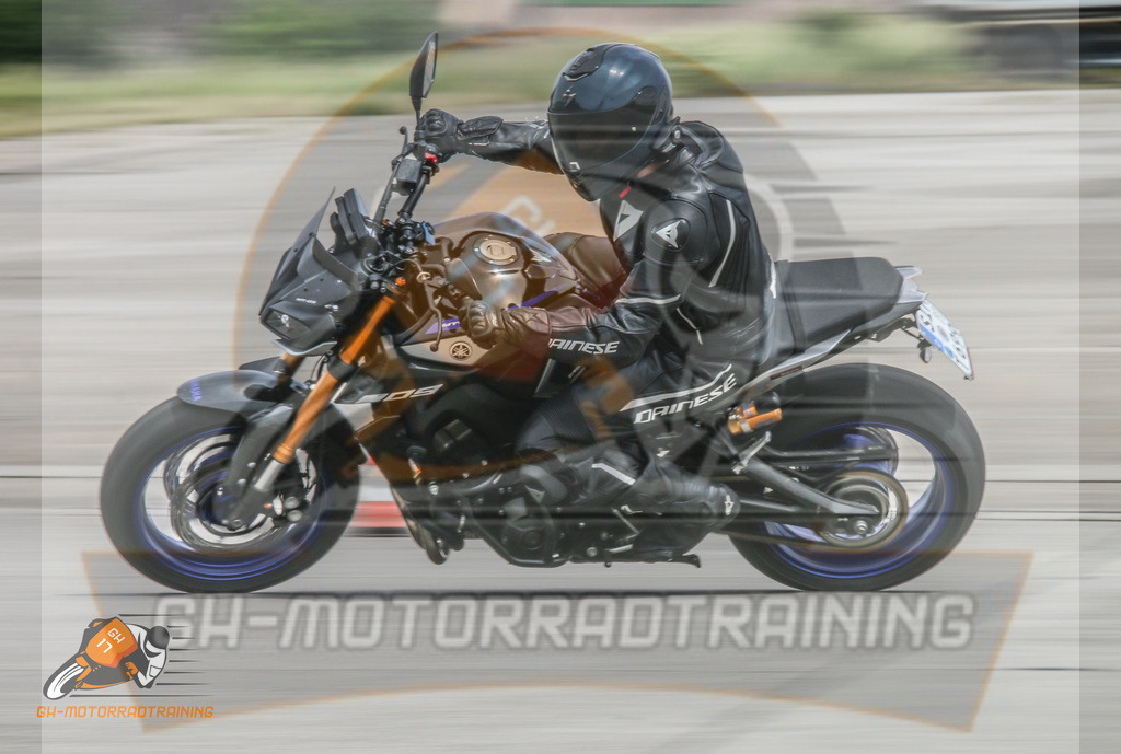 IMG_2715 | gh-motorradtraining-foto.de - Realisiert mit Pictrs.com