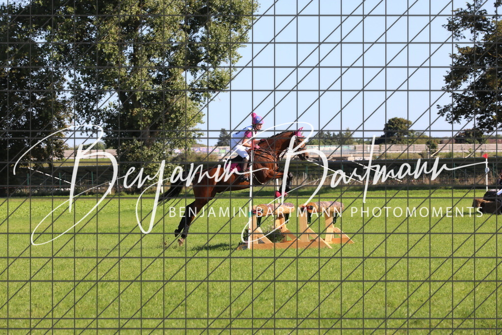 AZ2A1016 | Benjamin Bartmann Photomoments