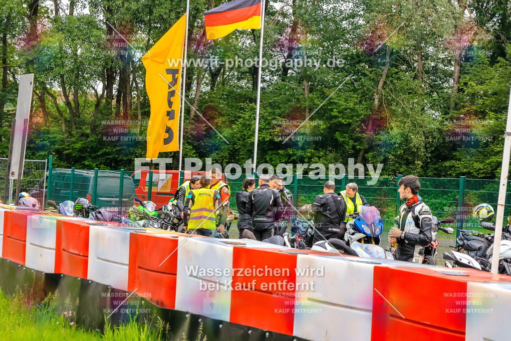 VBK-7471 | Hier findet Ihr Bilder von Touristenfahrten auf der Nürburgring Nordschleife oder von anderen Veranstaltungen die ich besucht habe. Viel Spass beim Durch Schauen 