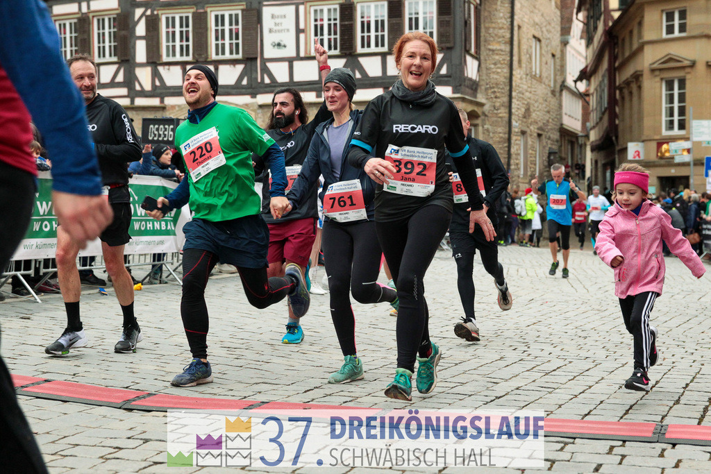 VR Bank Hauptlauf 10000m | 3 Koenigslauf 2023 - Realisiert mit Pictrs.com