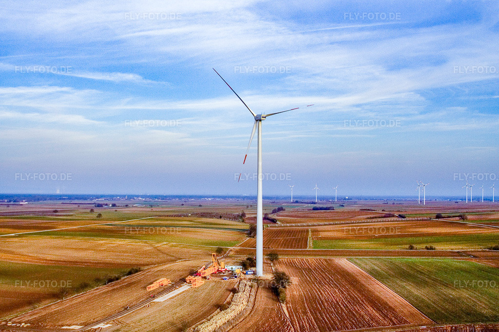 Luftbild: Windkraftanlagen in Offenbach an der Queich im Bundesland Rheinland-Pfalz in Deutschland. Foto: IMG_9359.jpg vom 10.02.2008 durch Werner Riehm/FLY-FOTO.de