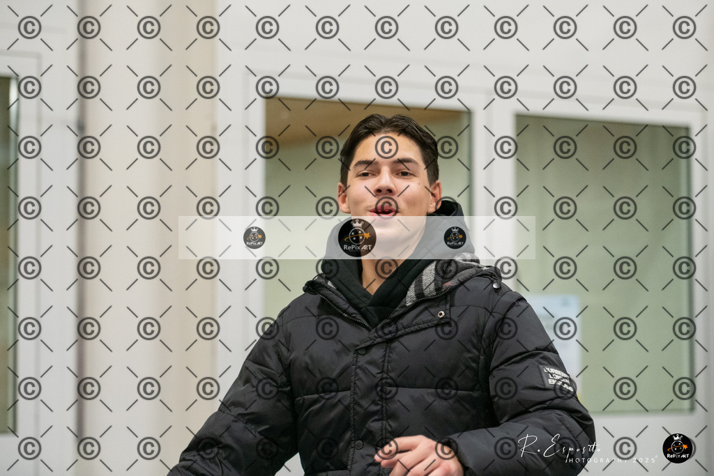 20251122_20251122_FCR-Hallenturnier-C_2_013-27 | Sport und Naturfotografie von Roberto Esposito zeigt echte Momente Bewegung und die Schönheit der Natur. Ausdrucksstarke Bilder schaffen Emotionen.