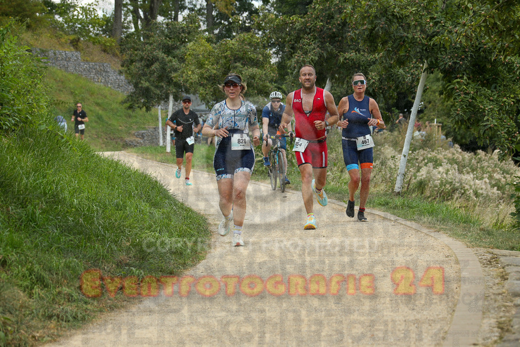 250824_1345_EX1_3552 | Sportfotografie im Rhein-Sieg Kreis, Köln, Bonn, NRW, Rheinland Pfalz, Hessen, etc. Unser Tätigkeitsfeld umfasst den Laufsport vom Volkslauf über den Marathon, Duathlon, Triathon bis zum Ultralauf wie Kölnpfad Ultra oder Schindertrail.
