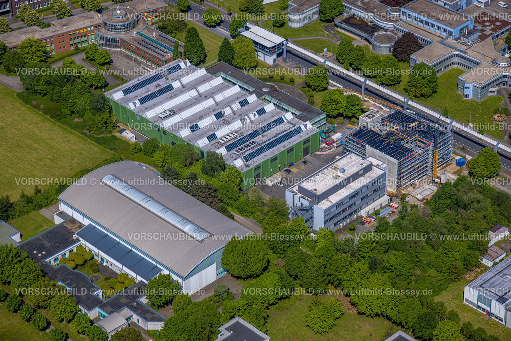 Dortmund230504403 | Luftbild, TU Technische Universität Dortmund, Technologiezentrum (TZDO), DELTA Zentrum für Synchrotronstrahlung, Taros Chemicals GmbH, Emil-Figge-Straße, Baustelle neues Gebäude, Haltestelle für Hochbahn, Eichlinghofen, Dortmund, Ruhrgebiet, Nordrhein-Westfalen, Deutschland