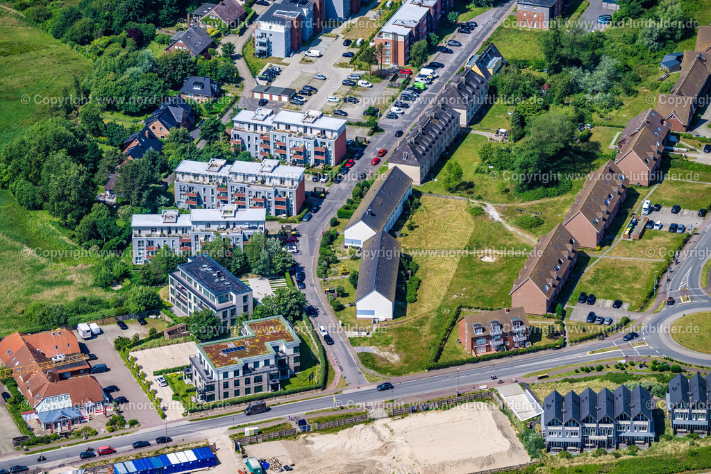 Sylt_List_Alte_Bahnhofstrasse_ELS_5864130625 | LIST AUF SYLT 13.06.2025 Wohnbebauung Alte Bahnhofsstraße in List auf Sylt im Bundesland Schleswig-Holstein, Deutschland. Weiterführende Informationen bei: BIG BAU Investitionsgesellschaft mbH,  DSK - BIG Deutsche Stadt- und Grundstücksentwicklungsgesellschaft mbH & Co. KG,  DSK Deutsche Stadt- und Grundstücksentwicklungsgesellschaft mbH & CO. KG. // Residential development Alte Bahnhofsstrasse in List on Sylt in the federal state of Schleswig-Holstein, Germany. Further information at: BIG BAU Investitionsgesellschaft mbH,  DSK - BIG Deutsche Stadt- und Grundstuecksentwicklungsgesellschaft mbH & Co. KG,  DSK Deutsche Stadt- und Grundstuecksentwicklungsgesellschaft mbH & CO. KG. Foto: Martin Elsen